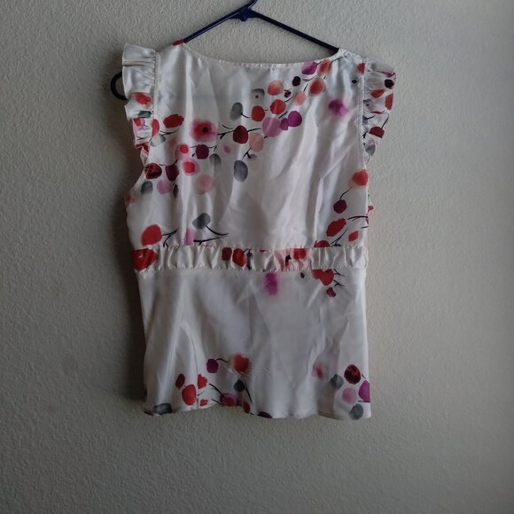 Tintoretto Cream 100% Silk Top with Leaf Print and Flutter Sleeves - Picture 4 of 8